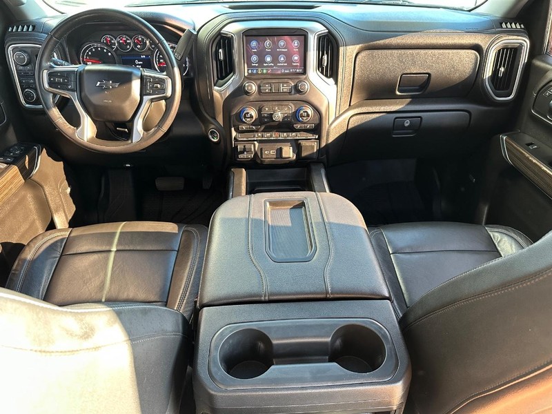 Chevrolet Silverado 1500 Vehicle Full-screen Gallery Image 14