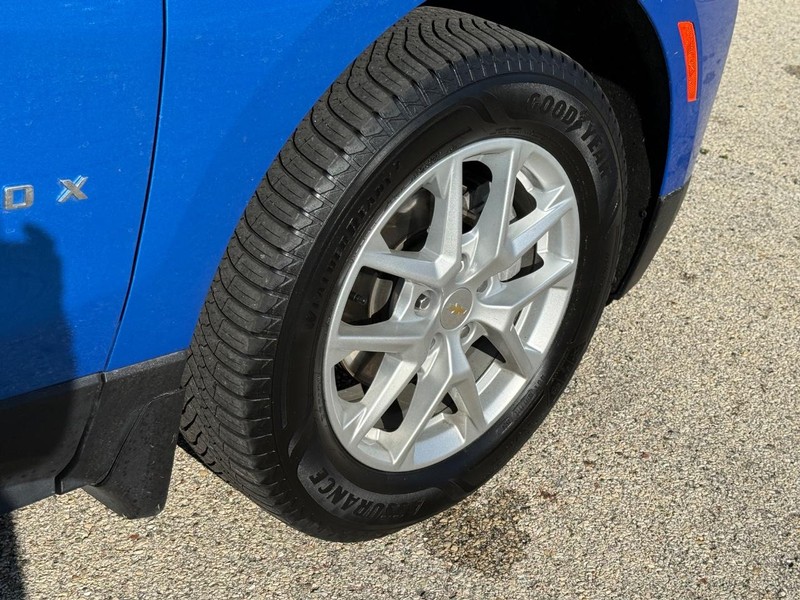 Chevrolet Equinox Vehicle Full-screen Gallery Image 06