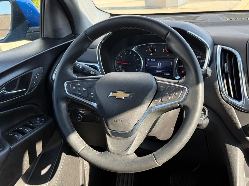 Chevrolet Equinox Vehicle Full-screen Gallery Image 13