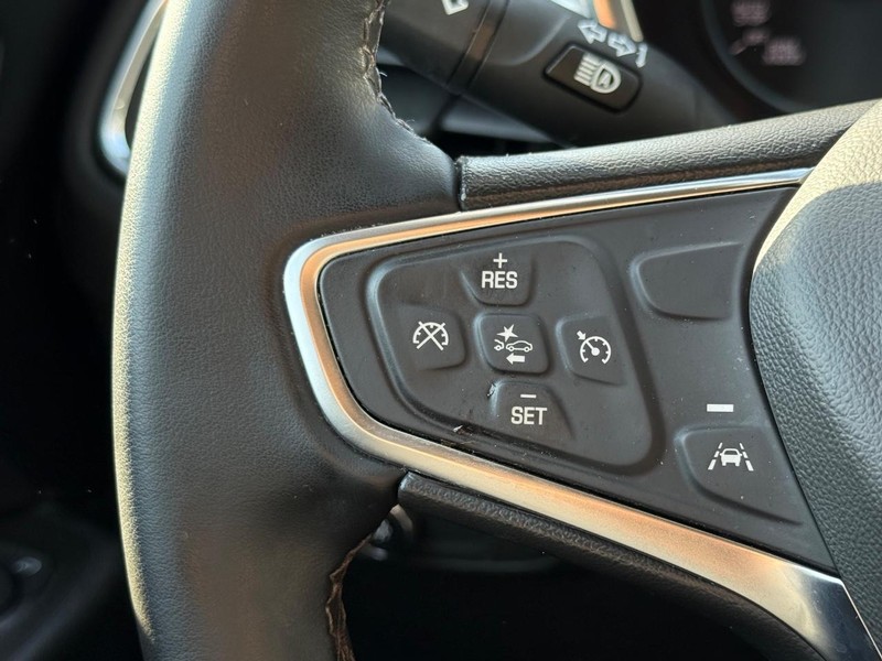 Chevrolet Equinox Vehicle Full-screen Gallery Image 14