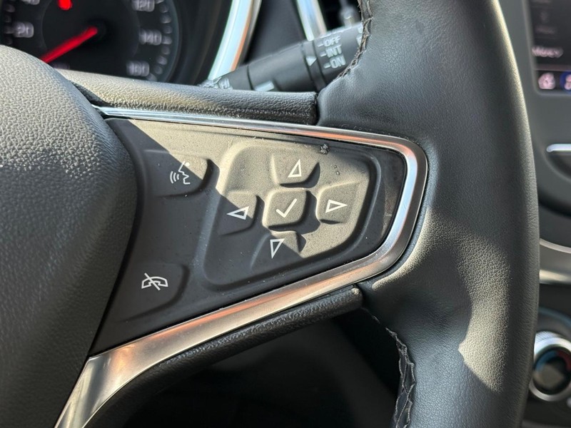 Chevrolet Equinox Vehicle Full-screen Gallery Image 15