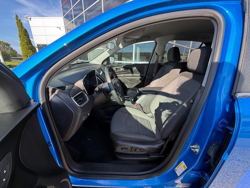 Chevrolet Equinox Vehicle Full-screen Gallery Image 25