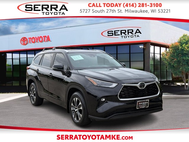 Milwaukee WI 2023 Toyota Highlander more details - toyota highlander