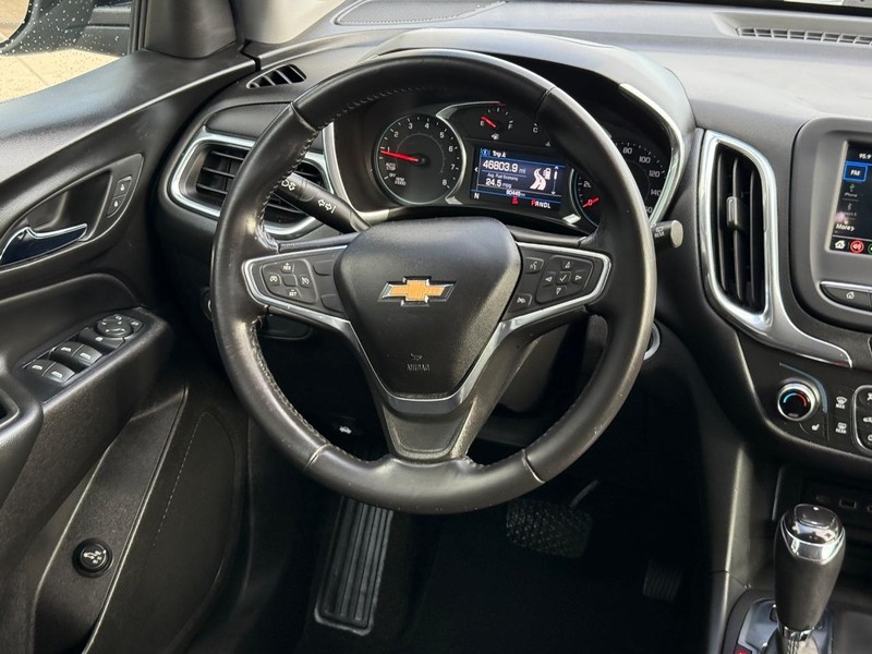 Chevrolet Equinox Vehicle Full-screen Gallery Image 14