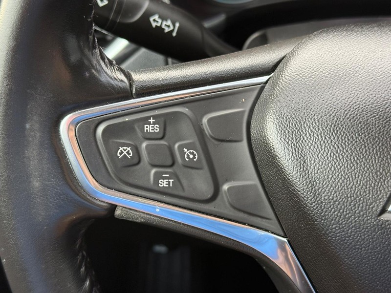 Chevrolet Equinox Vehicle Full-screen Gallery Image 20