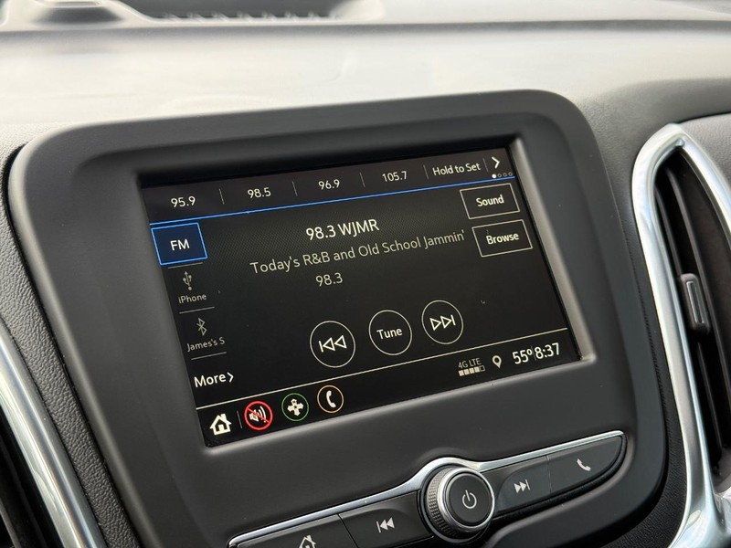 Chevrolet Equinox Vehicle Full-screen Gallery Image 23