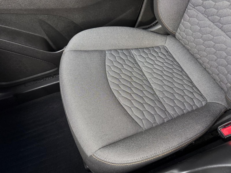 Chevrolet Equinox Vehicle Full-screen Gallery Image 26