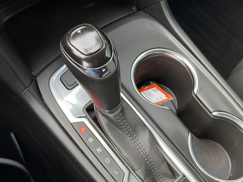 Chevrolet Equinox Vehicle Full-screen Gallery Image 27