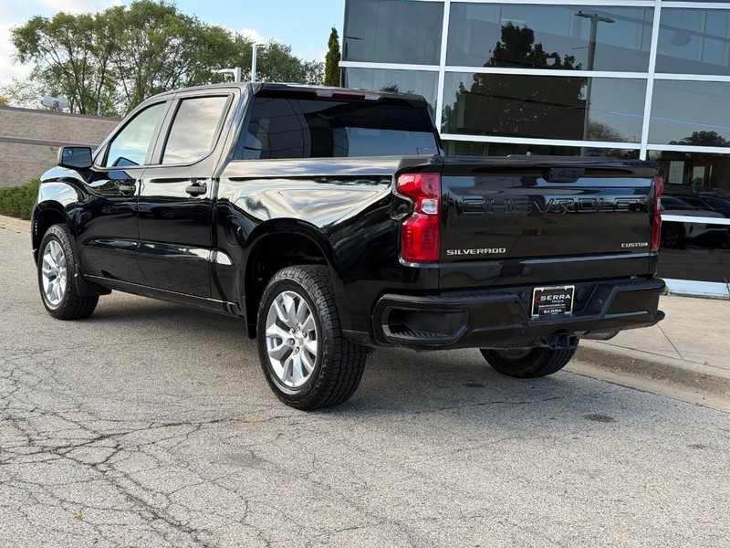 Chevrolet Silverado 1500 Vehicle Full-screen Gallery Image 05