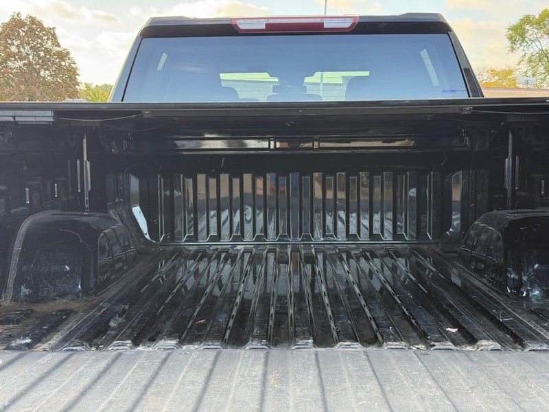 Chevrolet Silverado 1500 Vehicle Full-screen Gallery Image 09