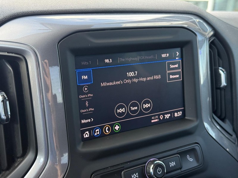 Chevrolet Silverado 1500 Vehicle Full-screen Gallery Image 22