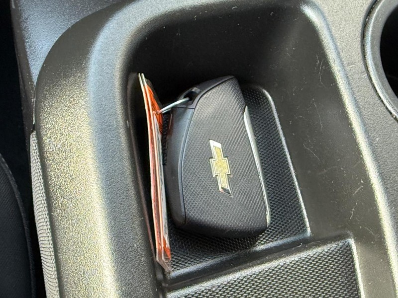 Chevrolet Silverado 1500 Vehicle Full-screen Gallery Image 30