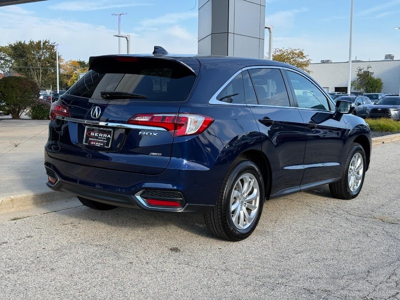Acura RDX Vehicle Full-screen Gallery Image 03