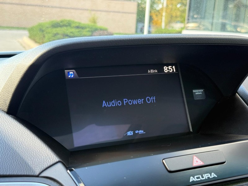 Acura RDX Vehicle Full-screen Gallery Image 23