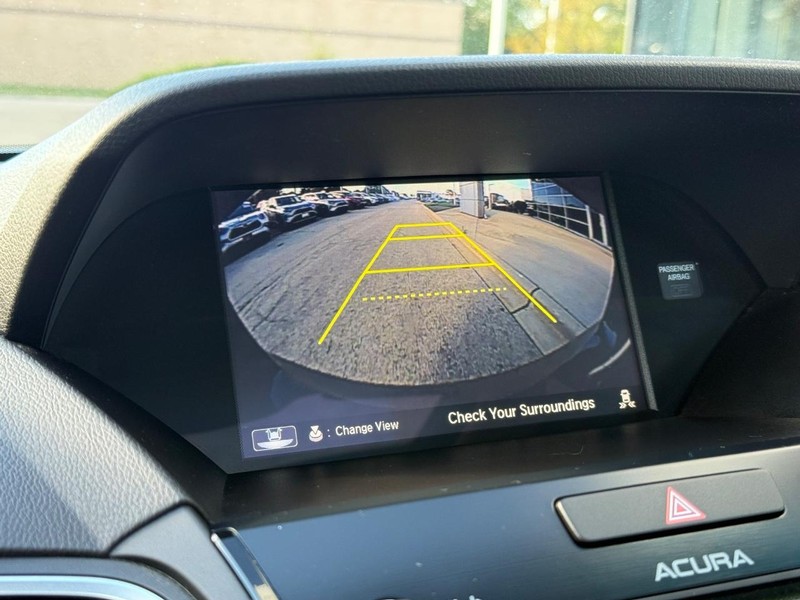 Acura RDX Vehicle Full-screen Gallery Image 24