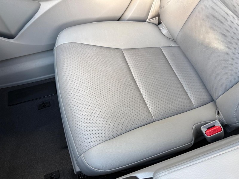 Acura RDX Vehicle Full-screen Gallery Image 26