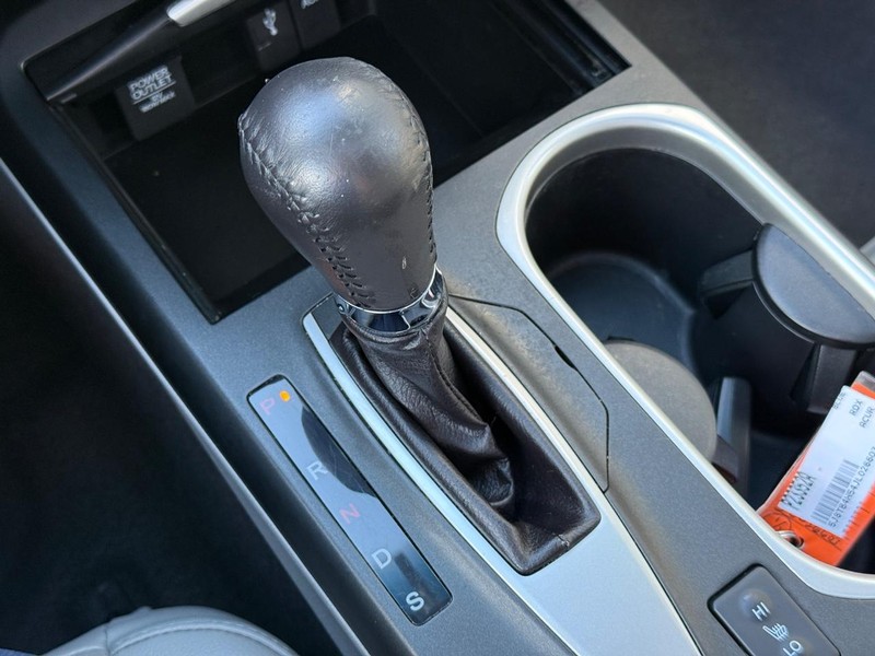 Acura RDX Vehicle Full-screen Gallery Image 27