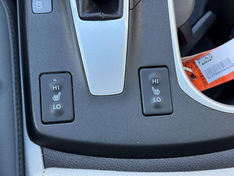 Acura RDX Vehicle Full-screen Gallery Image 29