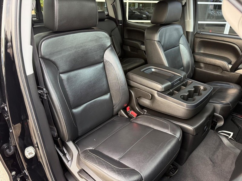 Chevrolet Silverado 1500 Vehicle Full-screen Gallery Image 11