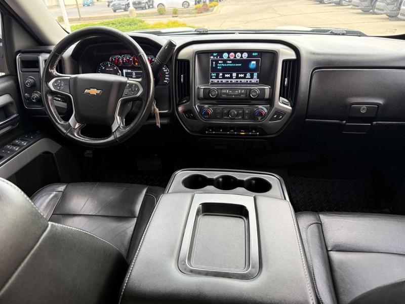 Chevrolet Silverado 1500 Vehicle Full-screen Gallery Image 13