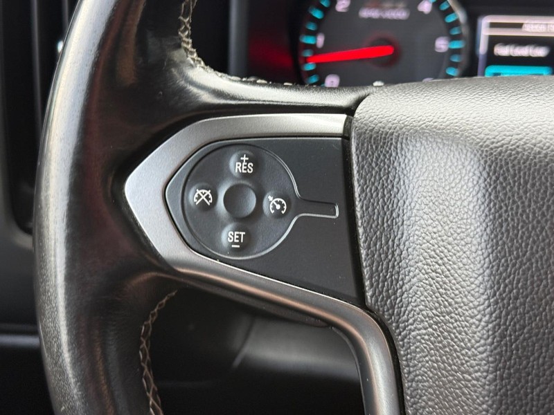 Chevrolet Silverado 1500 Vehicle Full-screen Gallery Image 21