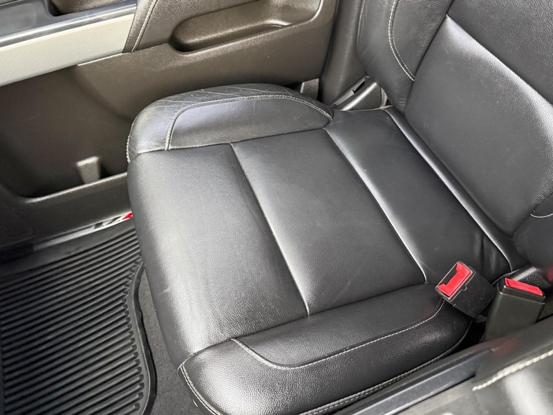 Chevrolet Silverado 1500 Vehicle Full-screen Gallery Image 27