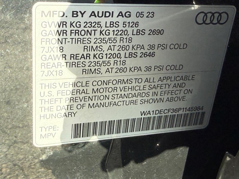 Audi Q3 Vehicle Full-screen Gallery Image 31