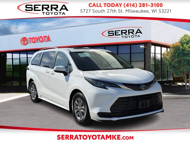 Milwaukee WI 2022 Toyota Sienna more details - toyota sienna