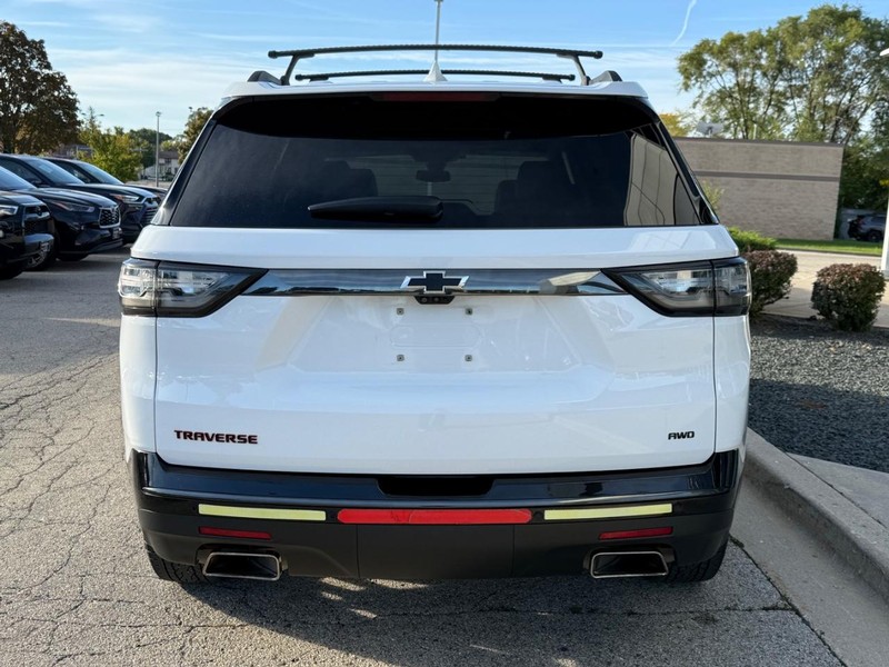 Chevrolet Traverse Vehicle Full-screen Gallery Image 05