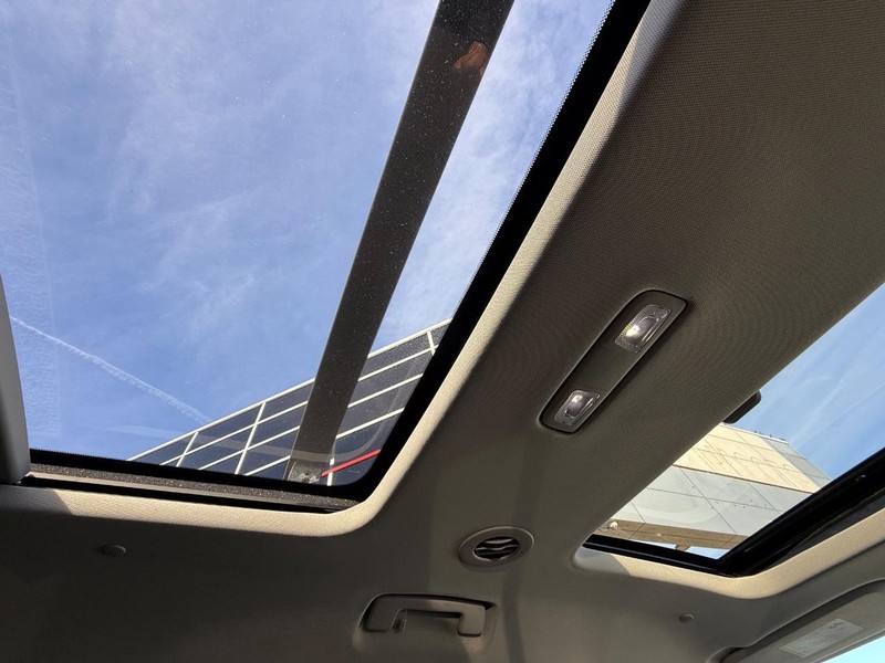Chevrolet Traverse Vehicle Full-screen Gallery Image 13