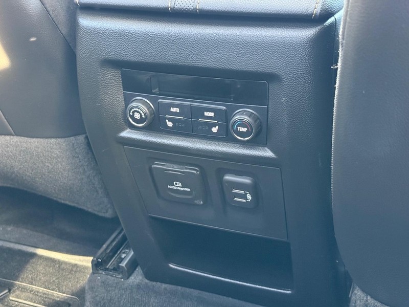 Chevrolet Traverse Vehicle Full-screen Gallery Image 14