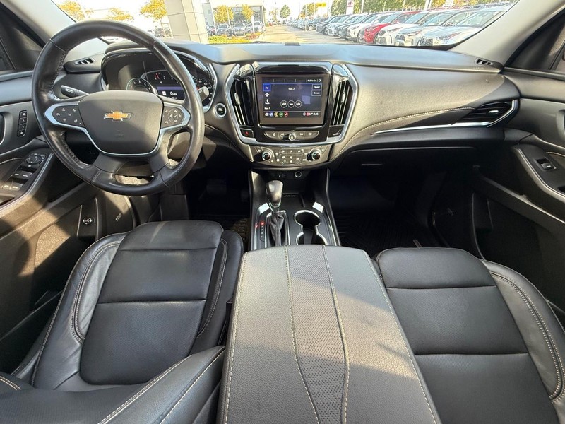 Chevrolet Traverse Vehicle Full-screen Gallery Image 15