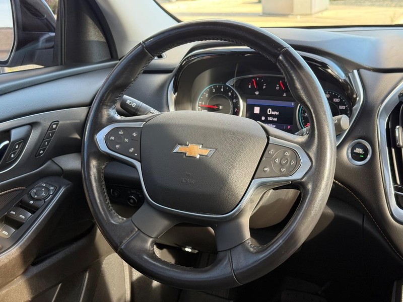 Chevrolet Traverse Vehicle Full-screen Gallery Image 16