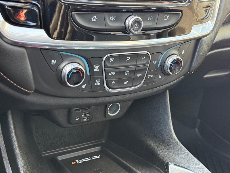 Chevrolet Traverse Vehicle Full-screen Gallery Image 21