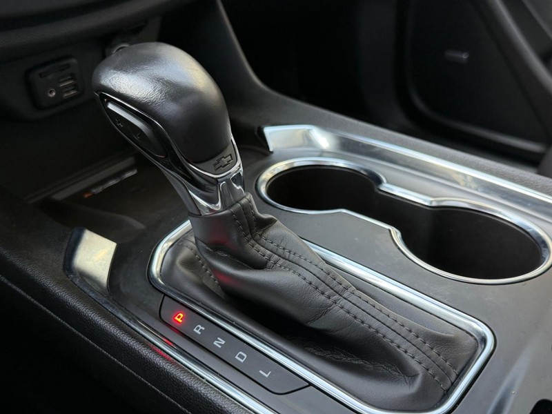 Chevrolet Traverse Vehicle Full-screen Gallery Image 23