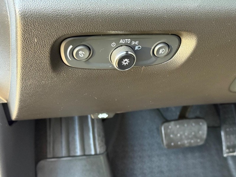 Chevrolet Traverse Vehicle Full-screen Gallery Image 25