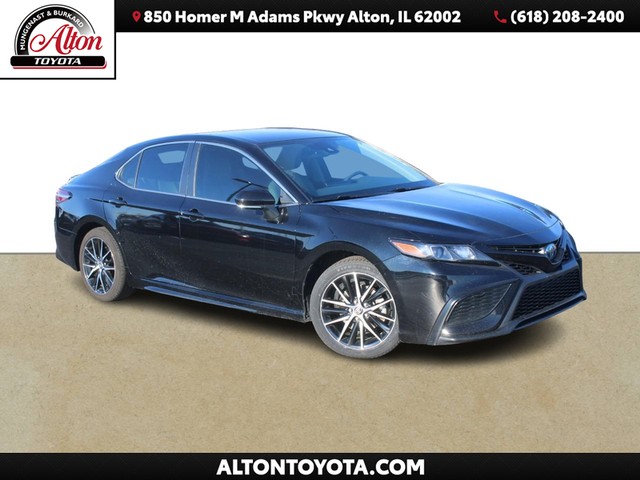 2022 Toyota Camry Hybrid SE at Mungenast Alton Toyota Scion in Alton IL