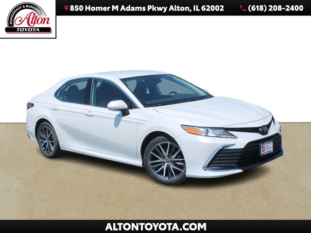 2022 Toyota Camry XLE at Mungenast Alton Toyota Scion in Alton IL