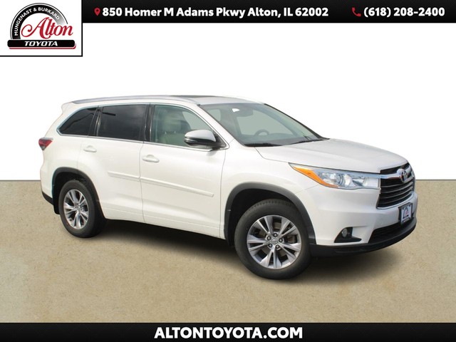 2014 Toyota Highlander XLE at Mungenast Alton Toyota Scion in Alton IL