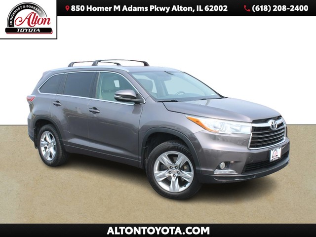 2015 Toyota Highlander Limited at Mungenast Alton Toyota Scion in Alton IL