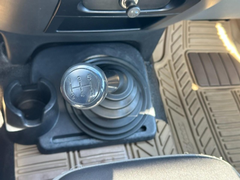 Ford F-150 Vehicle Full-screen Gallery Image 14