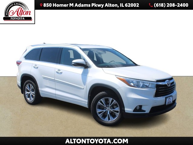 2015 Toyota Highlander XLE at Mungenast Alton Toyota Scion in Alton IL