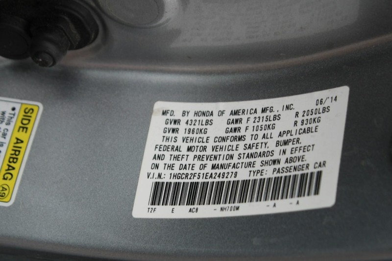 Honda Accord Sedan Vehicle Full-screen Gallery Image 16