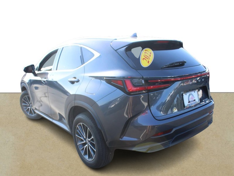 Lexus NX Vehicle Full-screen Gallery Image 05