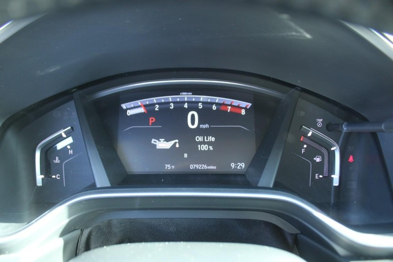Honda CR-V Vehicle Full-screen Gallery Image 17