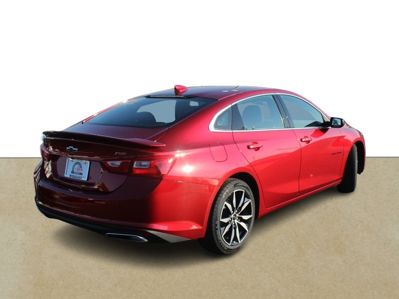 Chevrolet Malibu Vehicle Full-screen Gallery Image 03