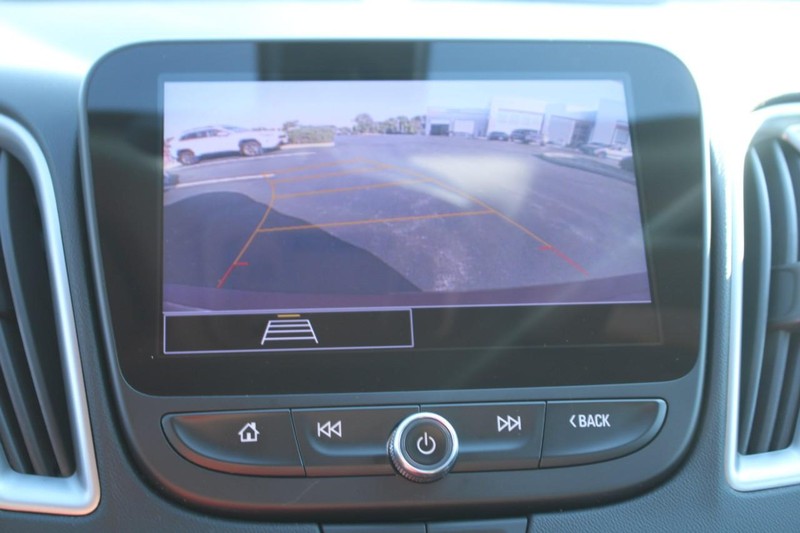 Chevrolet Malibu Vehicle Full-screen Gallery Image 19