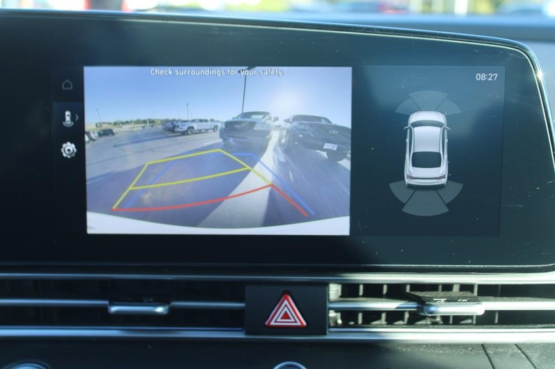 Hyundai Elantra Hybrid Vehicle Full-screen Gallery Image 20