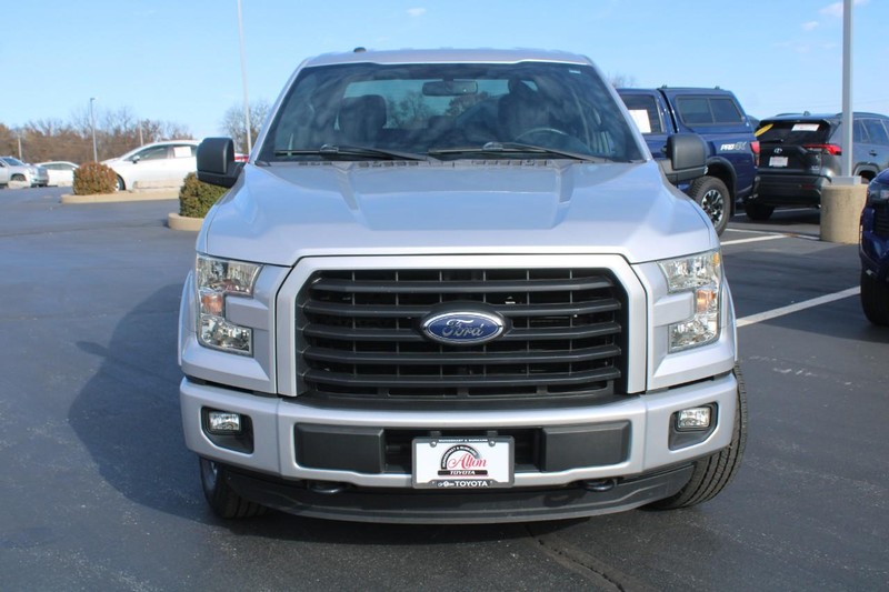 Ford F-150 Vehicle Full-screen Gallery Image 07
