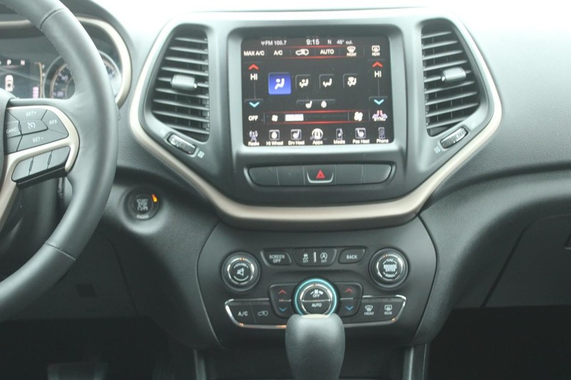 Jeep Cherokee Vehicle Full-screen Gallery Image 12